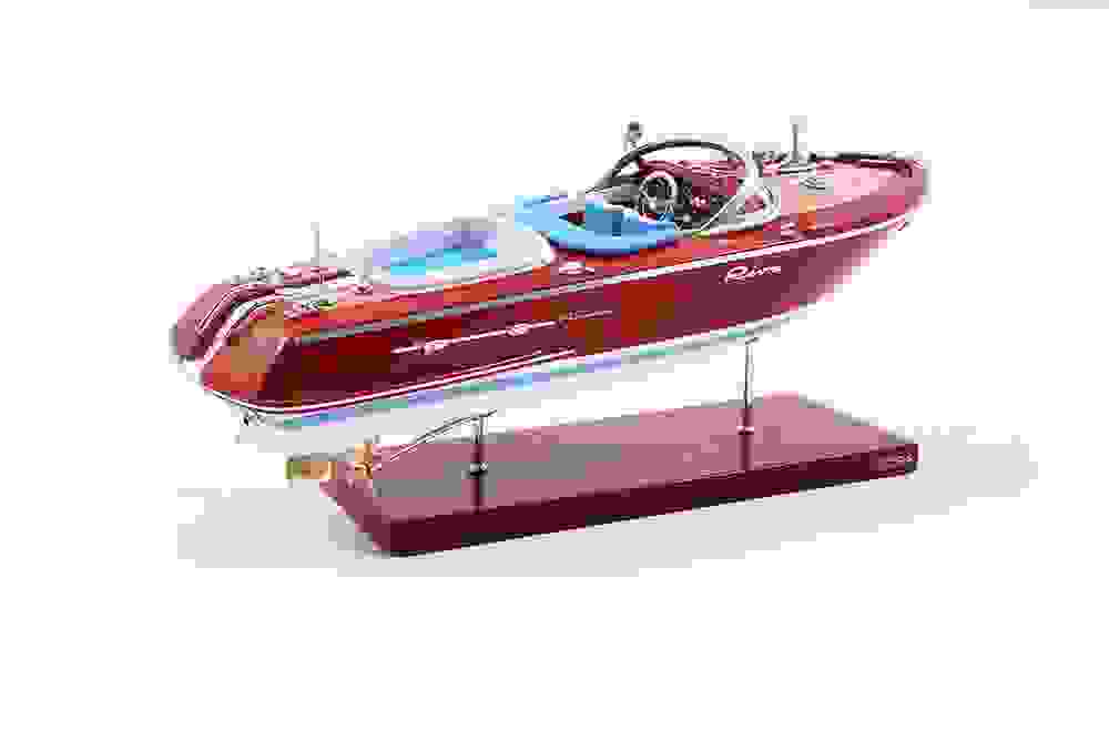 KIADE Model Boat RIVA Aquarama Special 1:35 Scale