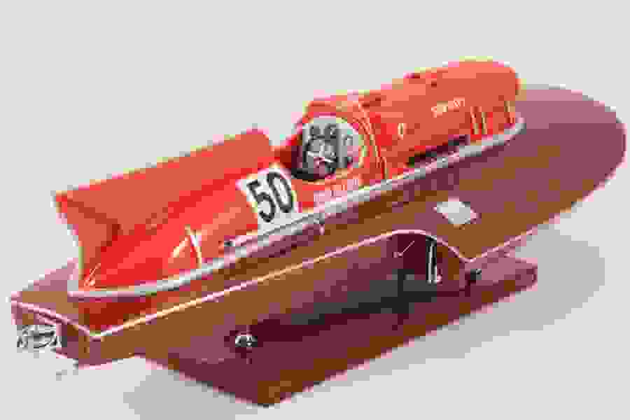 Kiade Ferrari ARNO XI 50cm