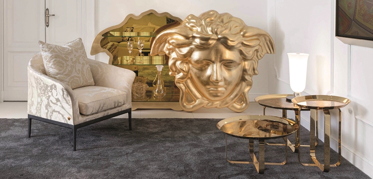 VERSACE MEDUSA BAR kopiëren.jpg