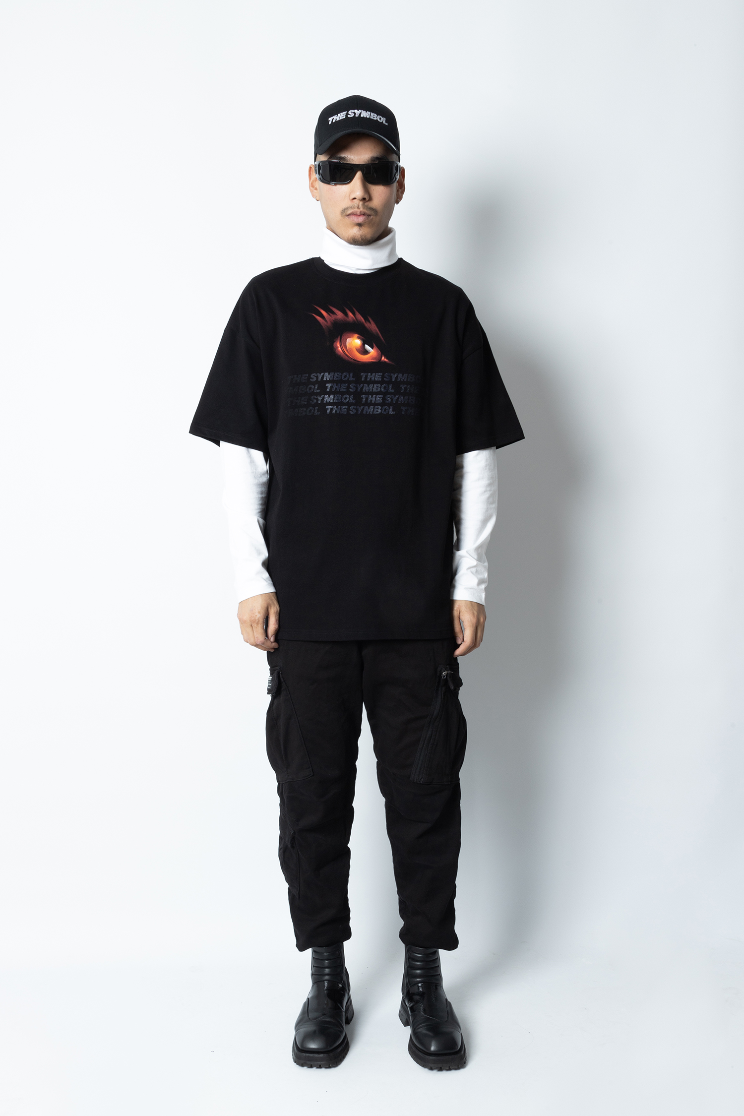 THE SYMBOL Fantasy Eye UV Blacklight Oversized T Shirt Black