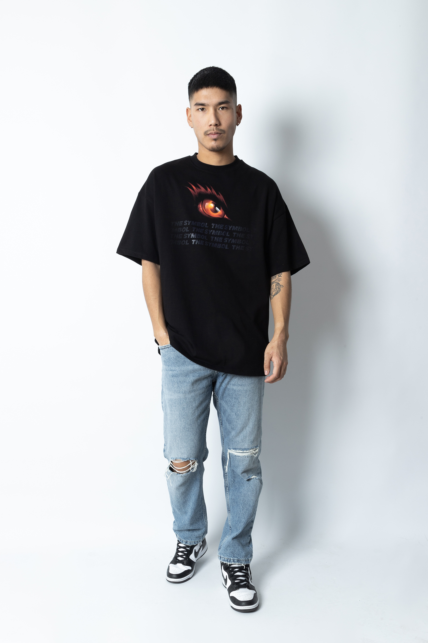 THE SYMBOL Fantasy Eye UV Blacklight Oversized T Shirt Black