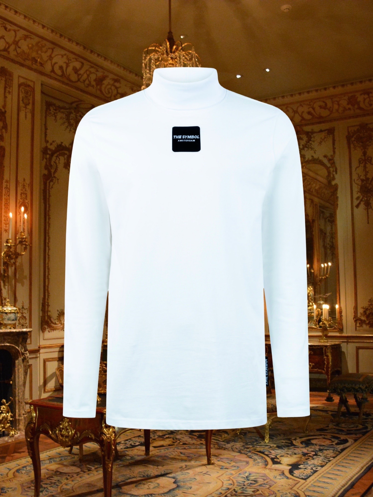 THE SYMBOL Outside Label Logo Turtleneck White