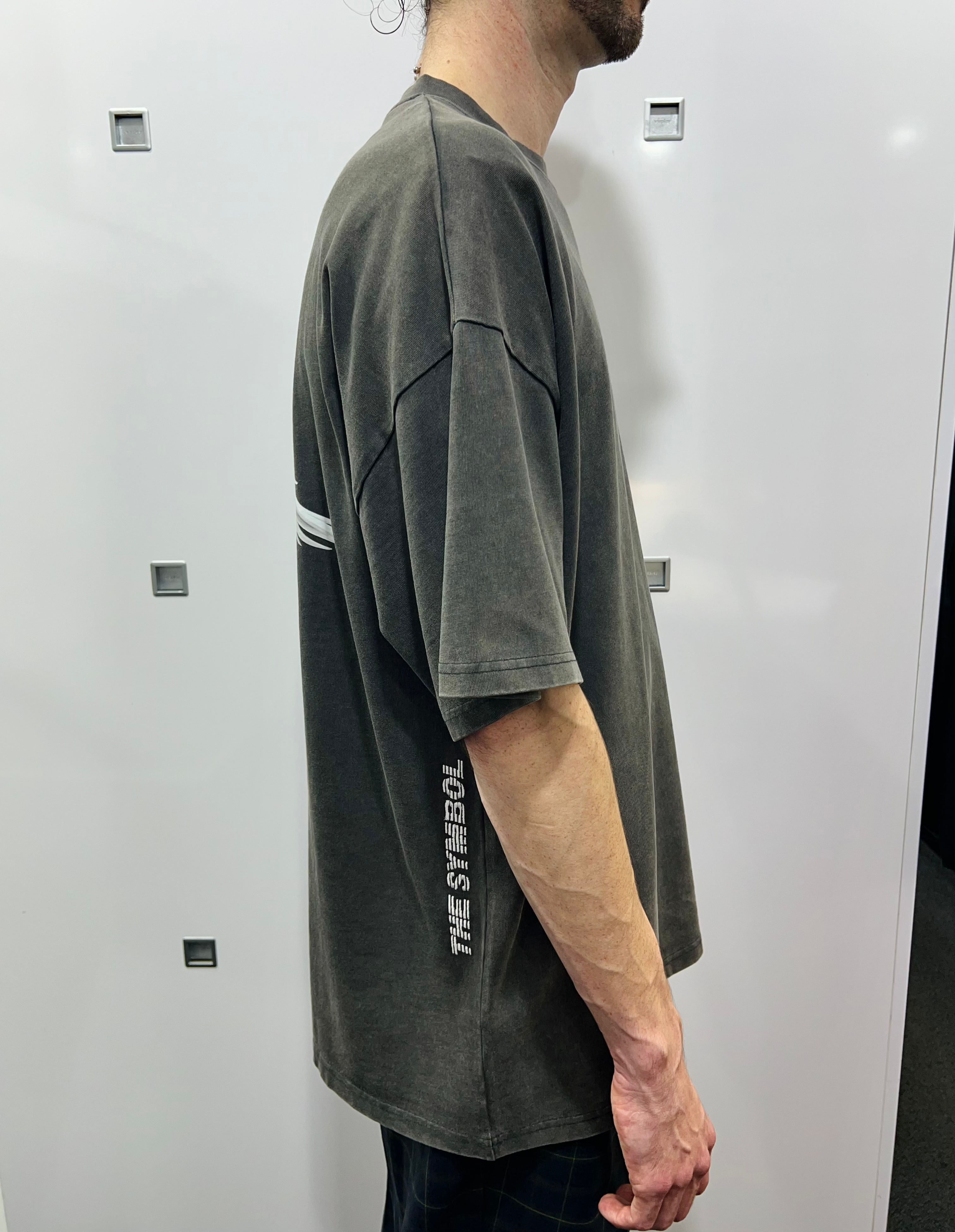 THE SYMBOL Vintage Flagship Oversized T Shirt Vintage Black