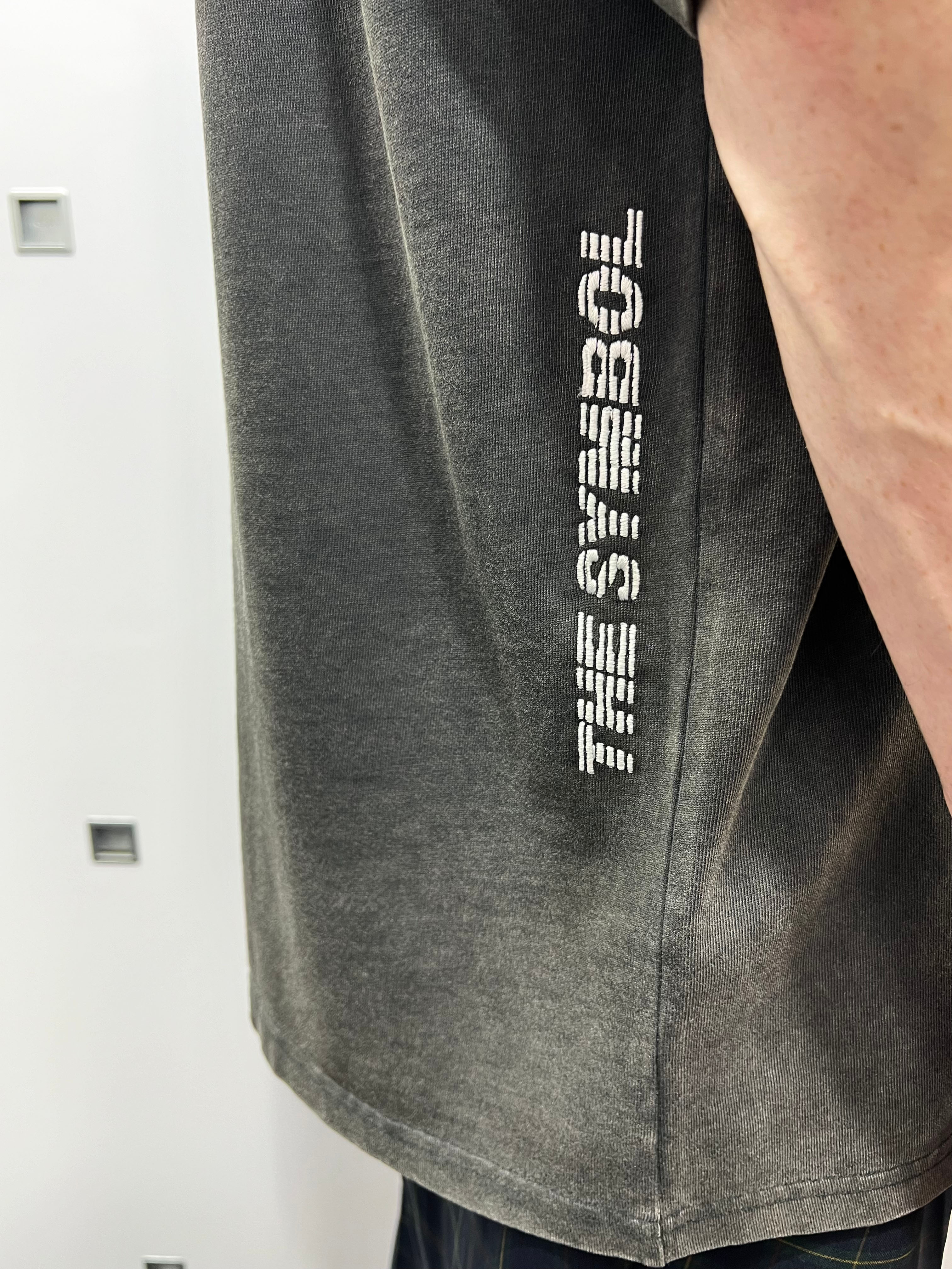 THE SYMBOL Vintage Flagship Oversized T Shirt Vintage Black