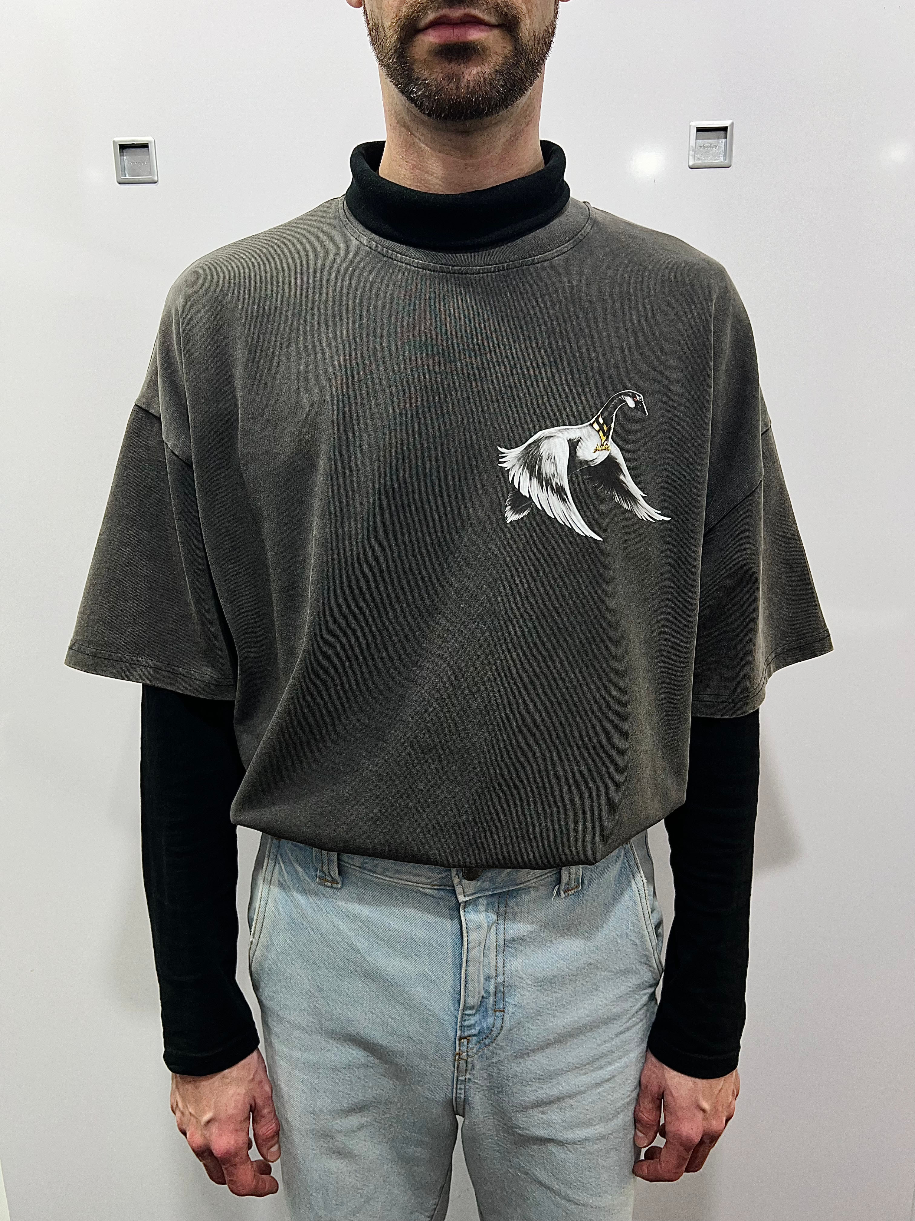 THE SYMBOL Vintage Flagship Oversized T Shirt Vintage Black