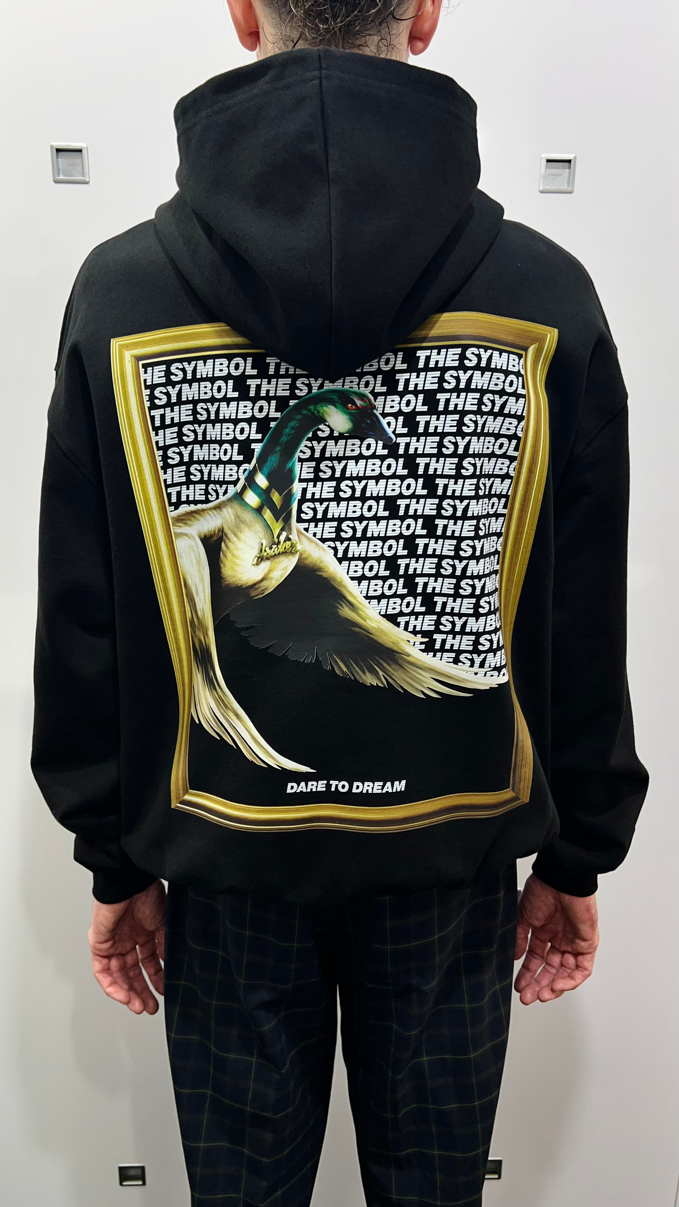 THE SYMBOL Dare To Dream Oversized Hoodie Black