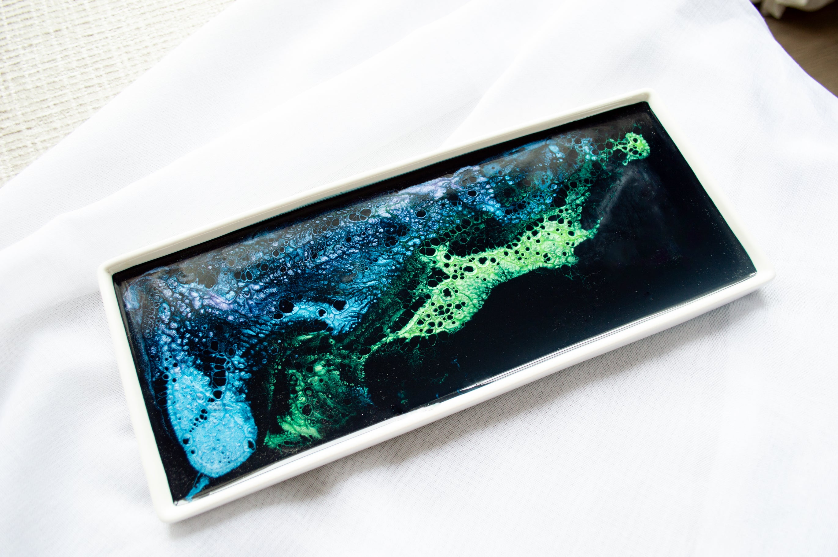 Lynn & Liana Ceramic Tray Large Northern Lights