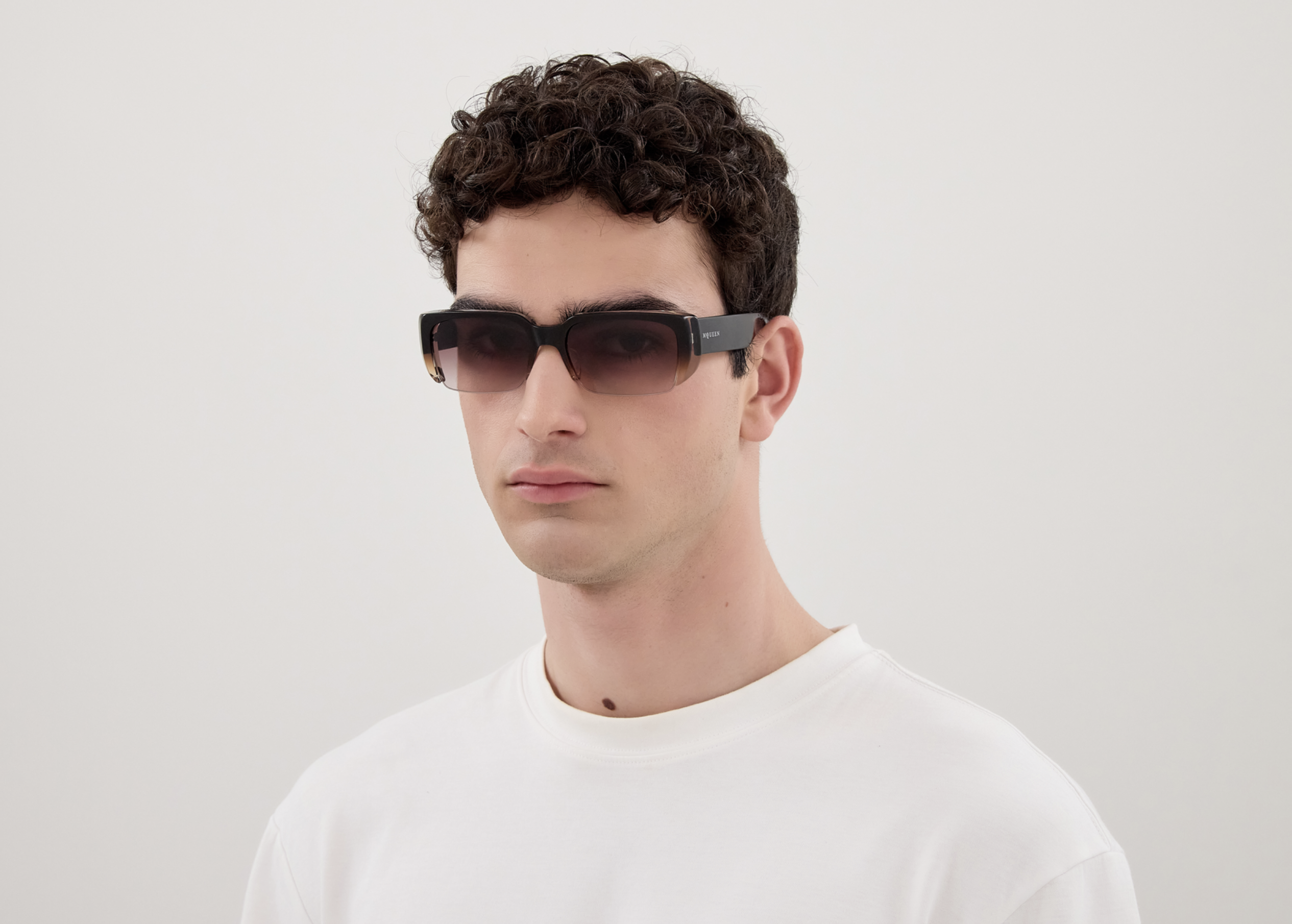 Alexander McQueen AM0532S 004