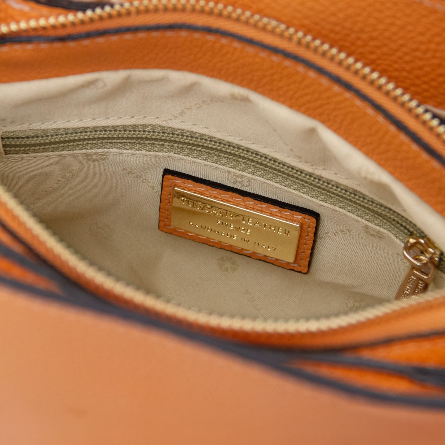 Tuscany Leather TL Abby Shoulderbag Apricot TL142500